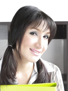 LadyboyGlamour.com Gisele - Slutty Secretary